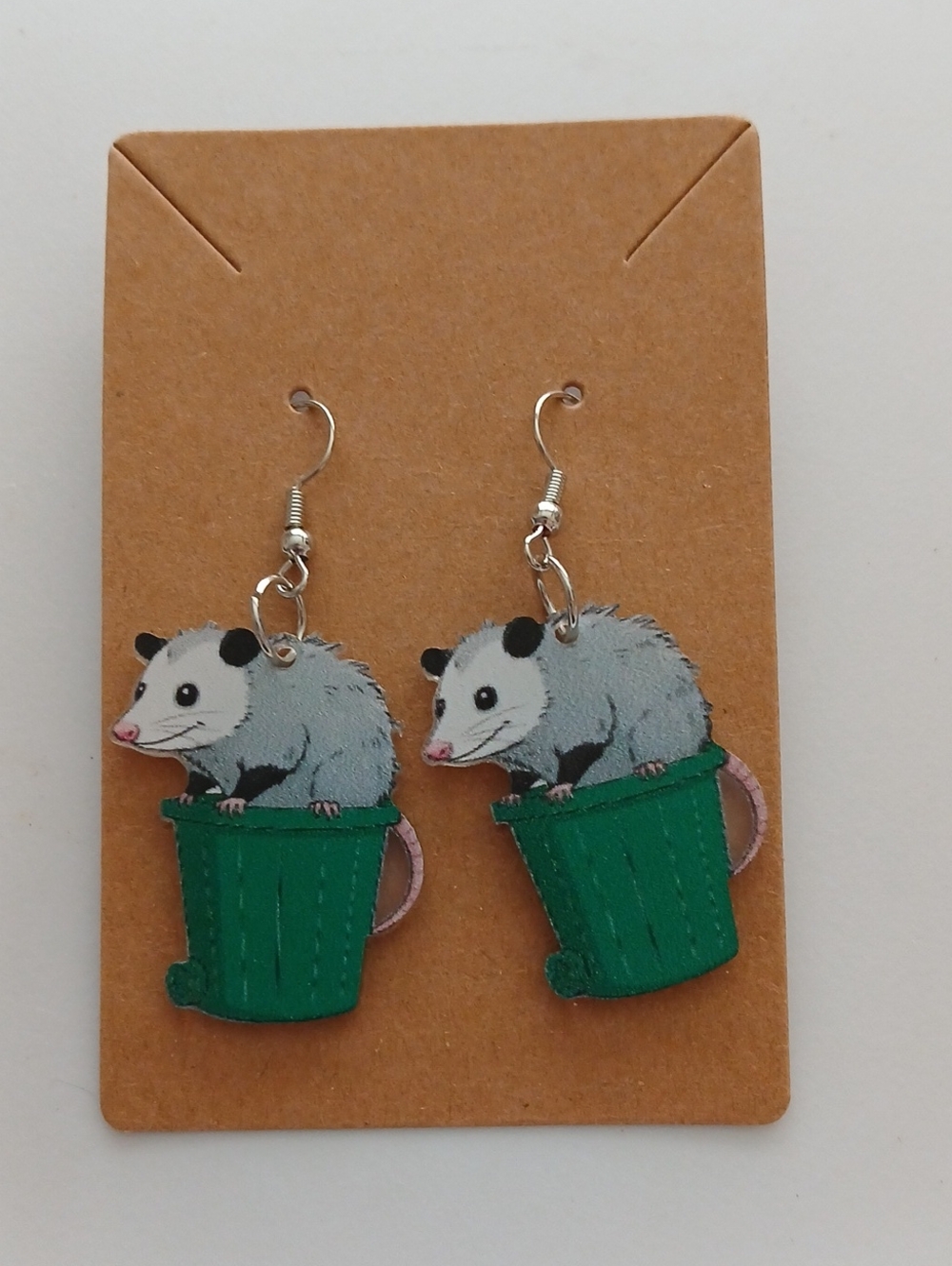 Fashion Jewelry Gray Opossum Earrings with Green Cup Accent